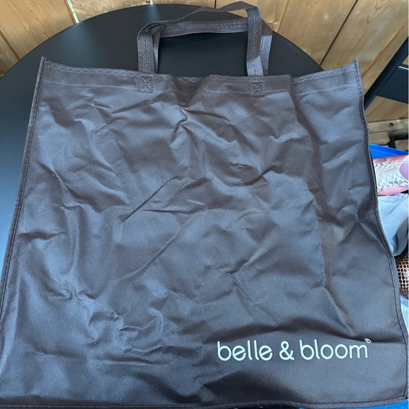 Belle & Bloom Shoulder Bag - Picture 9 of 9